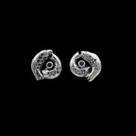 SEAL EAR STUDS W. A GREENLANDIC RUBY